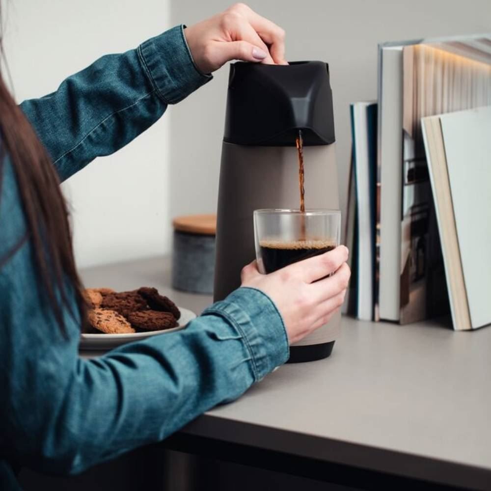 Garrafa Térmica Com Bomba Exata Tramontina 1 Litro - Bege
