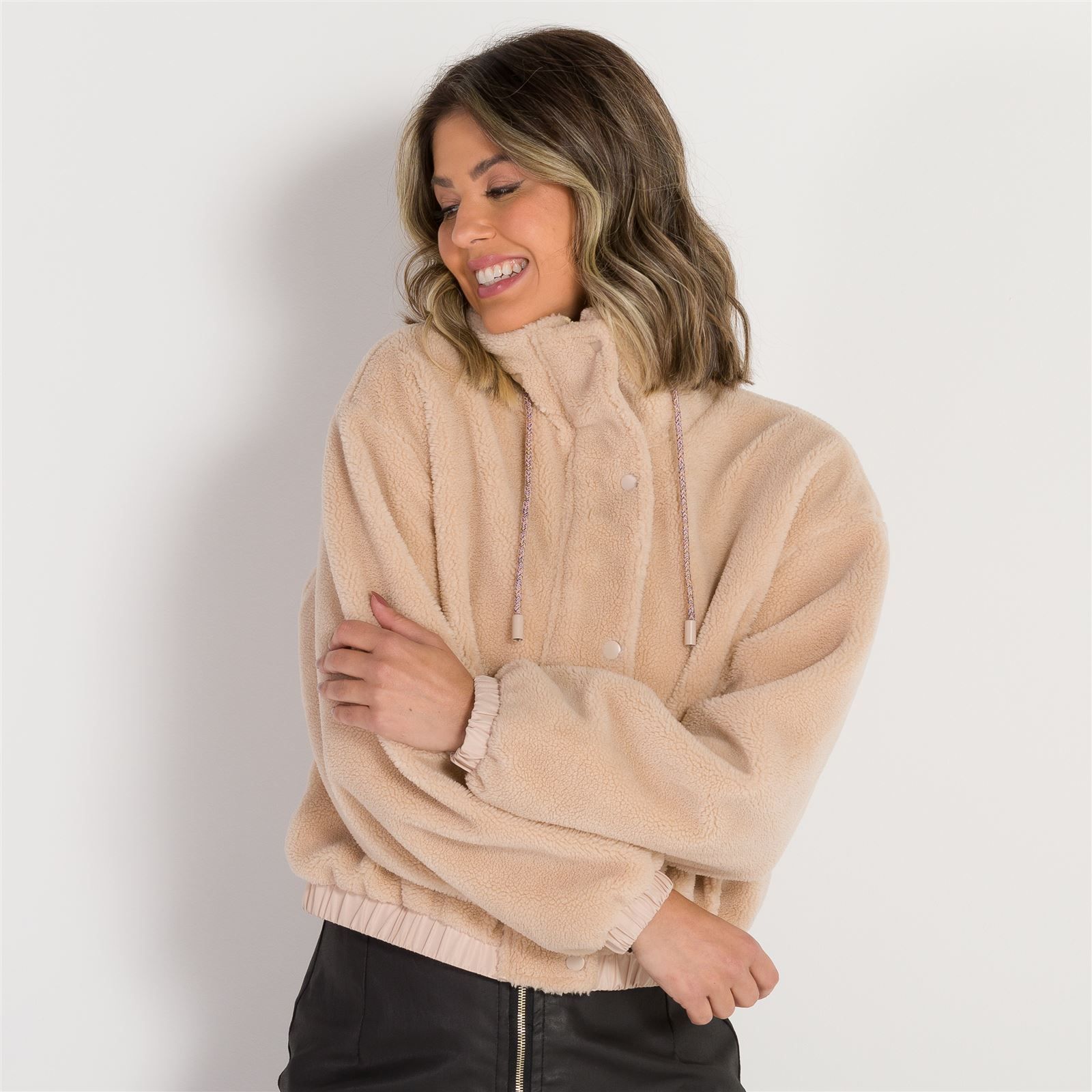 Jaqueta Bomber Pele Carneirinho Boby Blues