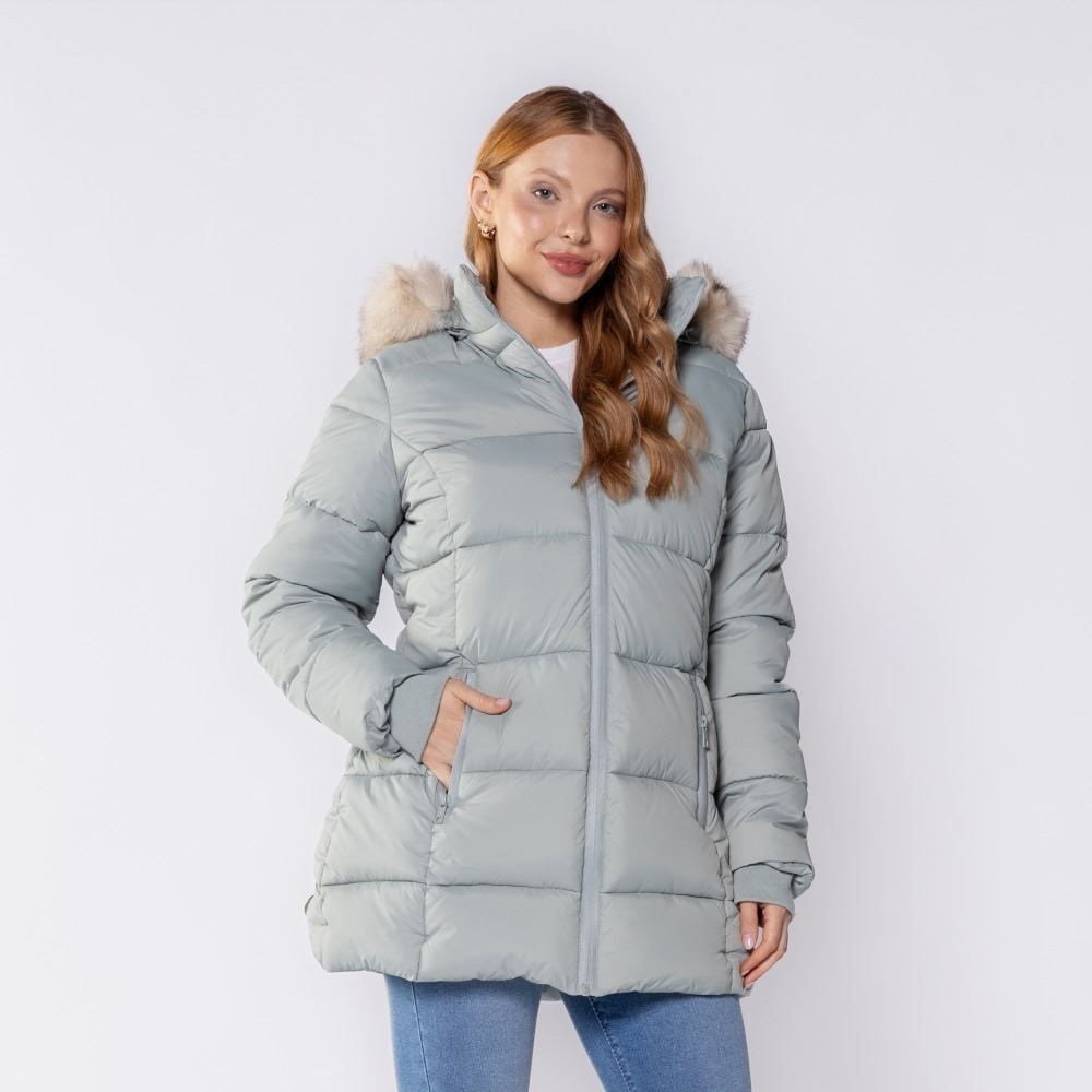 Jaqueta Feminina Alongada Com Pelo No Capuz Patricia Foster