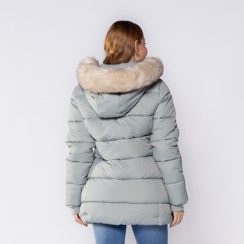 Jaqueta Feminina Alongada Com Pelo No Capuz Patricia Foster