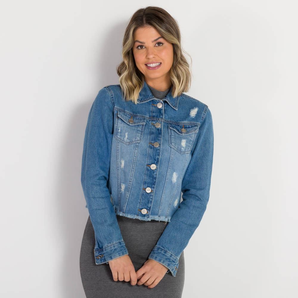 Jaqueta Jeans Cropped com Puídos Patricia Foster