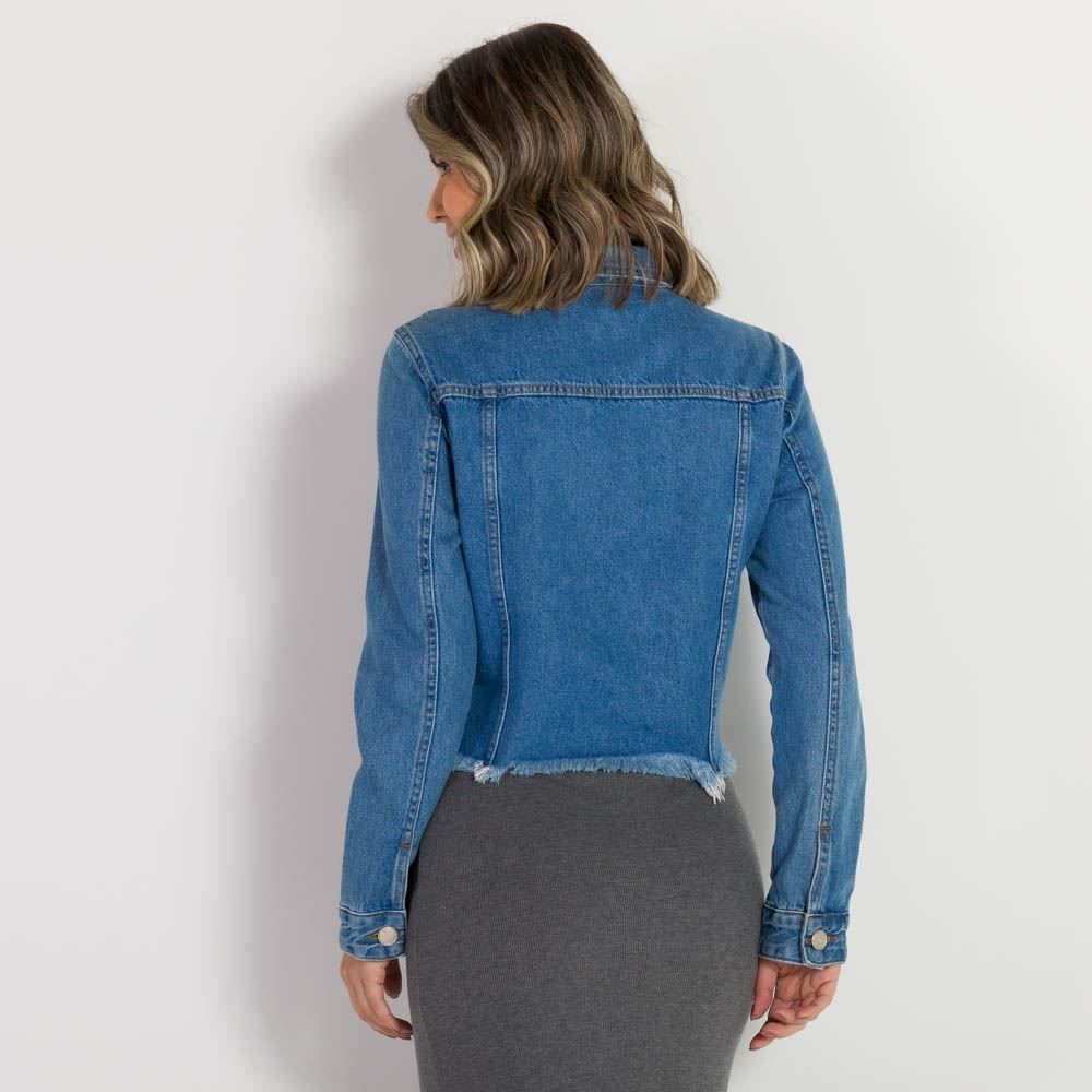 Jaqueta Jeans Cropped com Puídos Patricia Foster