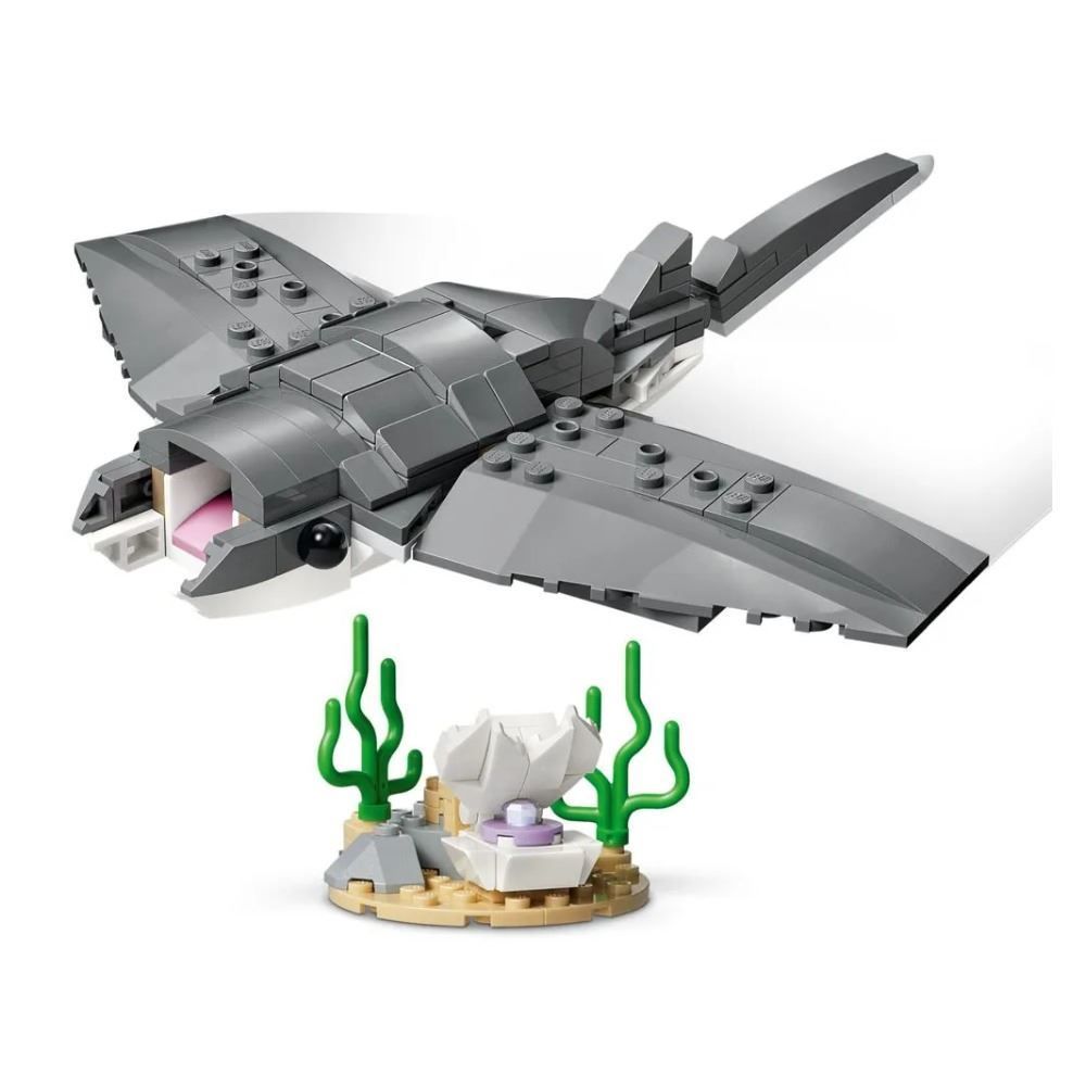 Lego Creator 3 em 1 Tubarão Feroz com Um Baú de Tesouro - 31381