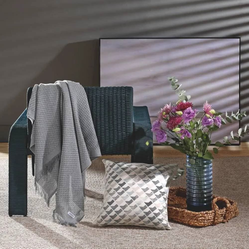 Manta para Sofá Decorativa 1,20X1,45 m Búzios Havan Casa - Prata