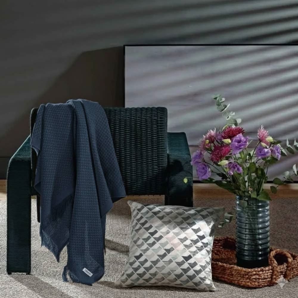 Manta para Sofá Decorativa 1,20X1,45 m Búzios Hedrons - Azul Cosmos