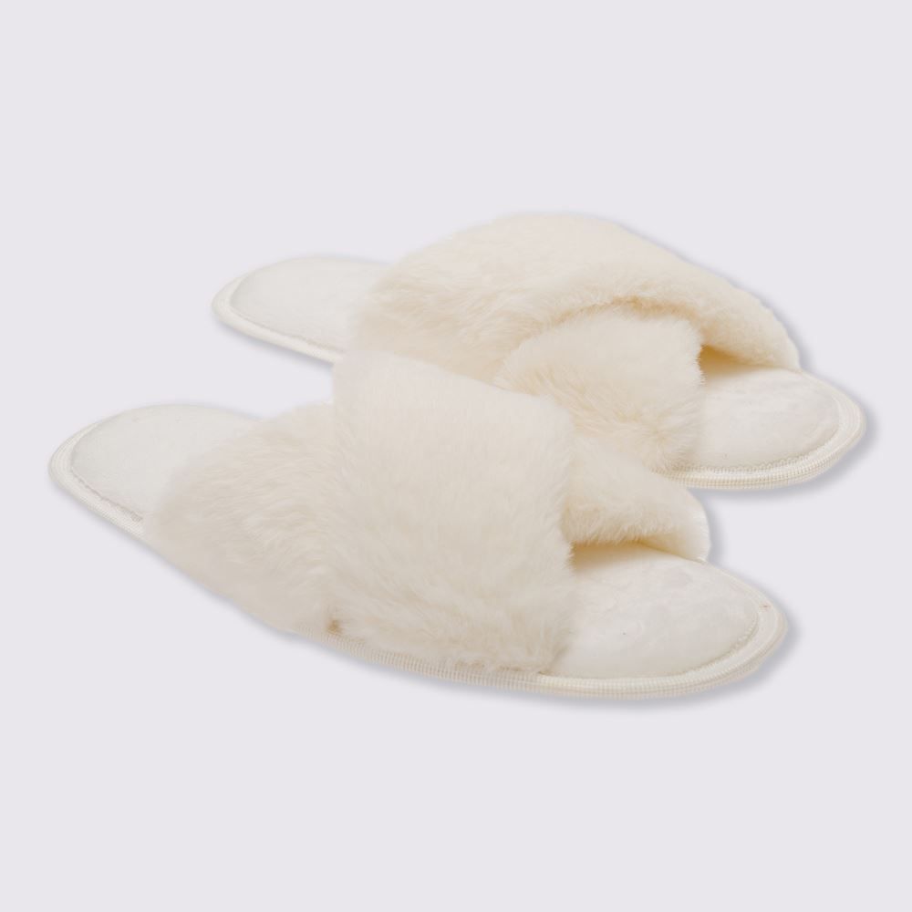 Pantufa Chinelo Tira Cruzada Camila Moretti - Off White 39-40