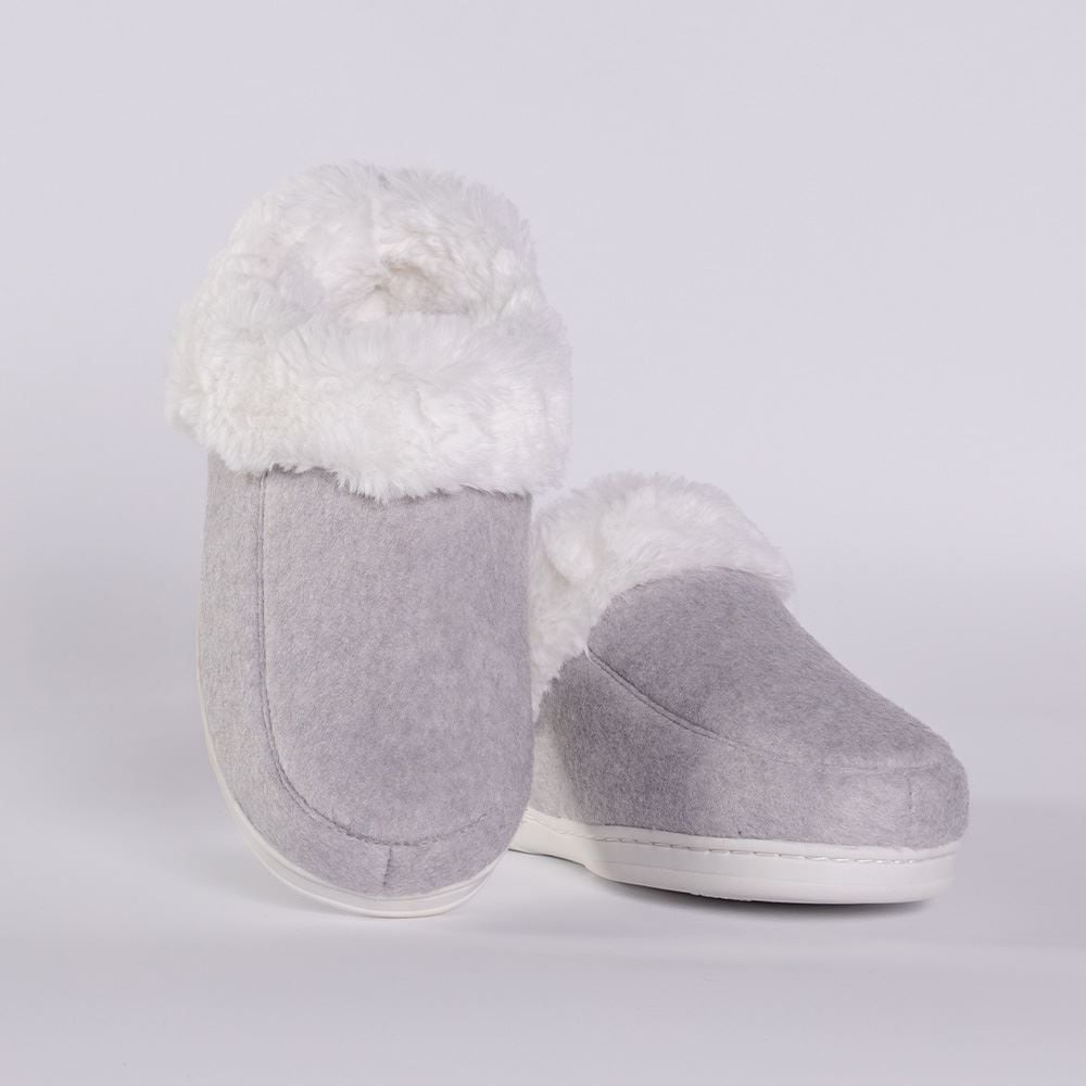 Pantufa Feminina Fechada Com Forro Peluciado Camila Moretti