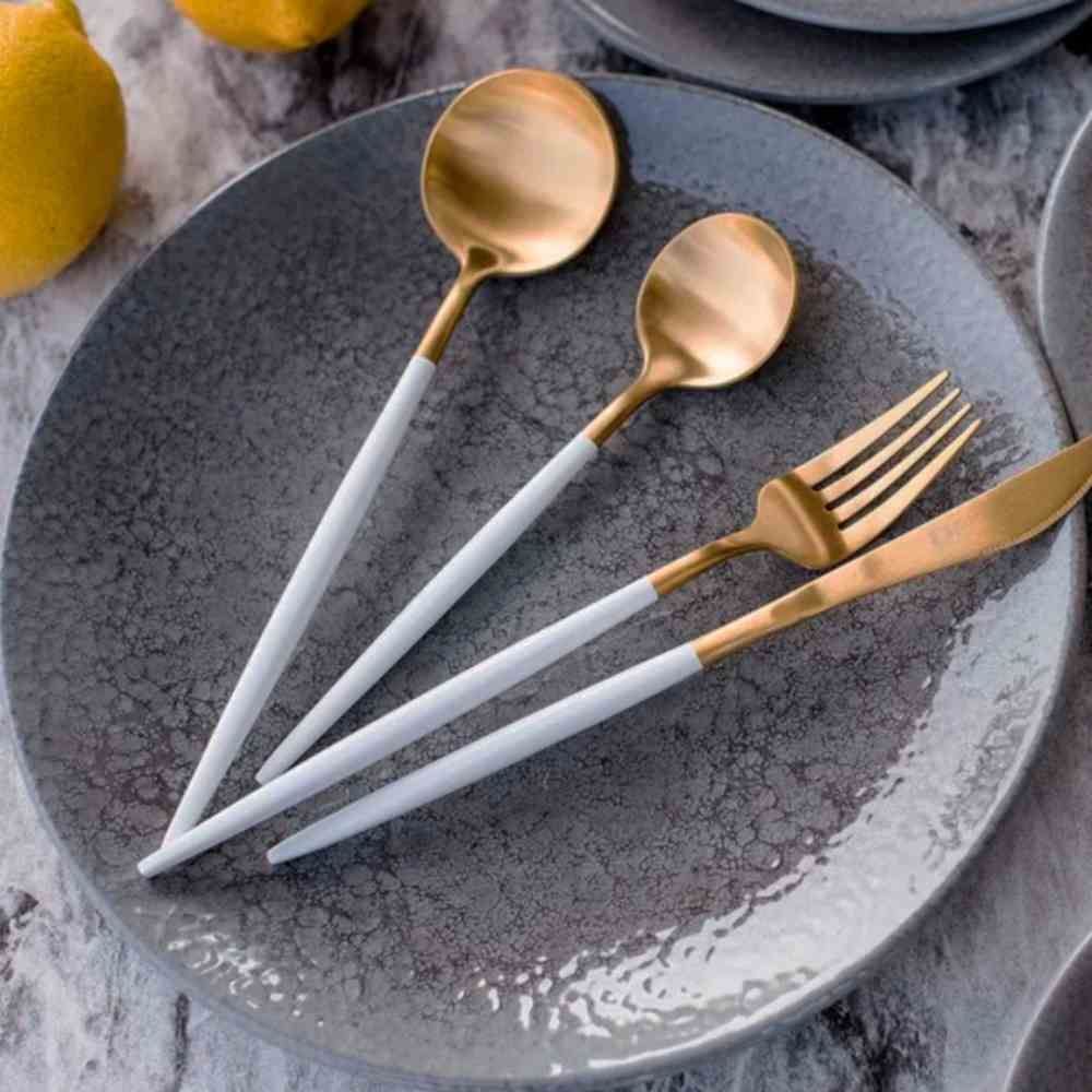 Prato Raso Oxford Unni Moon 26Cm - Unni Moon