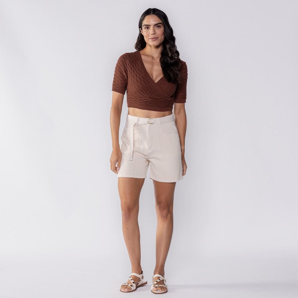 Short Feminino De Sarja Com Cinto Patricia Foster