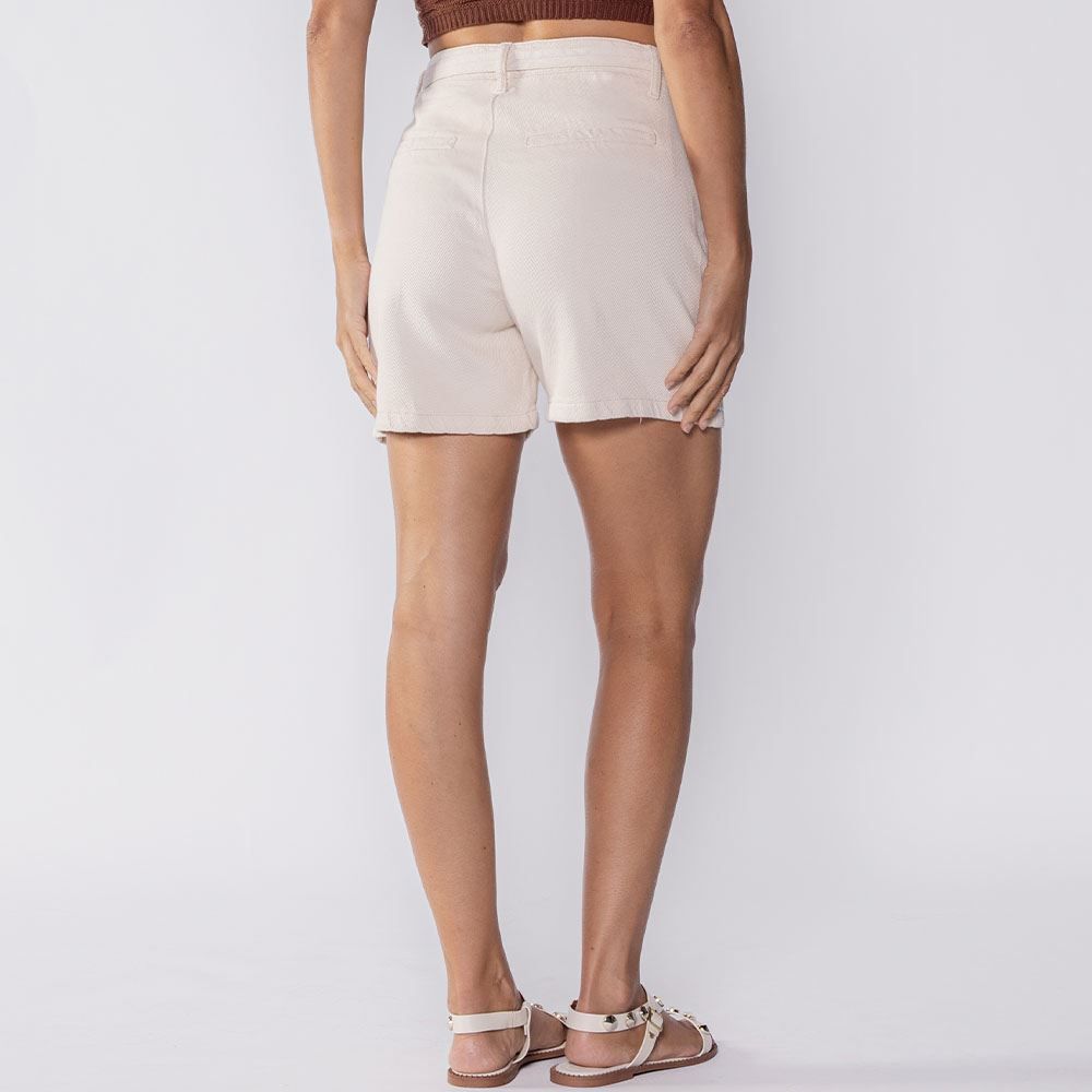Short Feminino De Sarja Com Cinto Patricia Foster