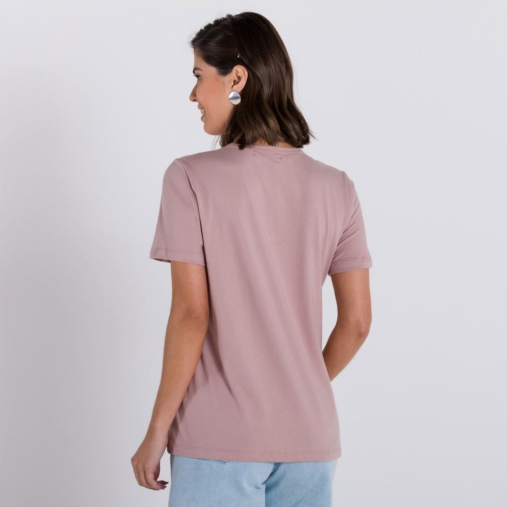 T-Shirt com Escrita Frontal Patricia Foster