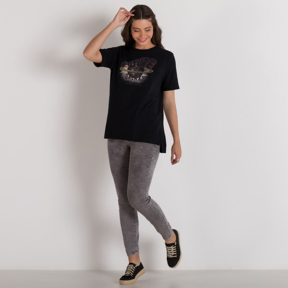 T-Shirt Estampa Galáxia Boby Blues