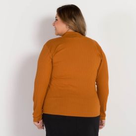 Blusa Plus Size Canelada Gola Alta Patricia Foster Mais Caramelo Mousse