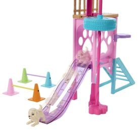 Boneca Stacie Treinadora de Cachorrinhos Mattel