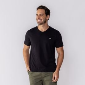 Camiseta Masculina Básica Gola V Fico