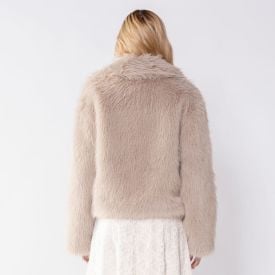 Casaco Feminino De Pelo Sintético Com Gola Patricia Foster Fendi