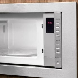 Micro-ondas de Embutir Fischer Fit Line 25 litros com função de descongelar